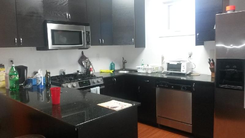 93 Hillside St, Mission Hill