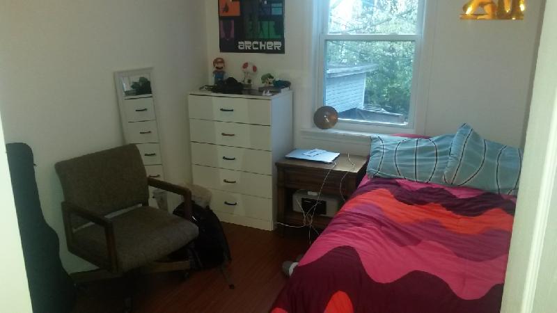 93 Hillside St, Mission Hill