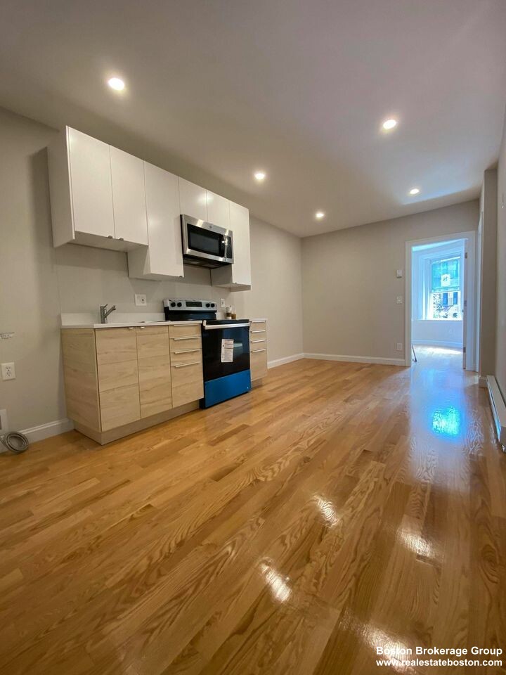 7 Warwick St, South End