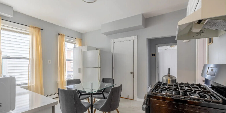 61 Crescent Ave, Dorchester