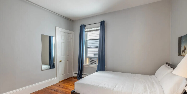 61 Crescent Ave, Dorchester