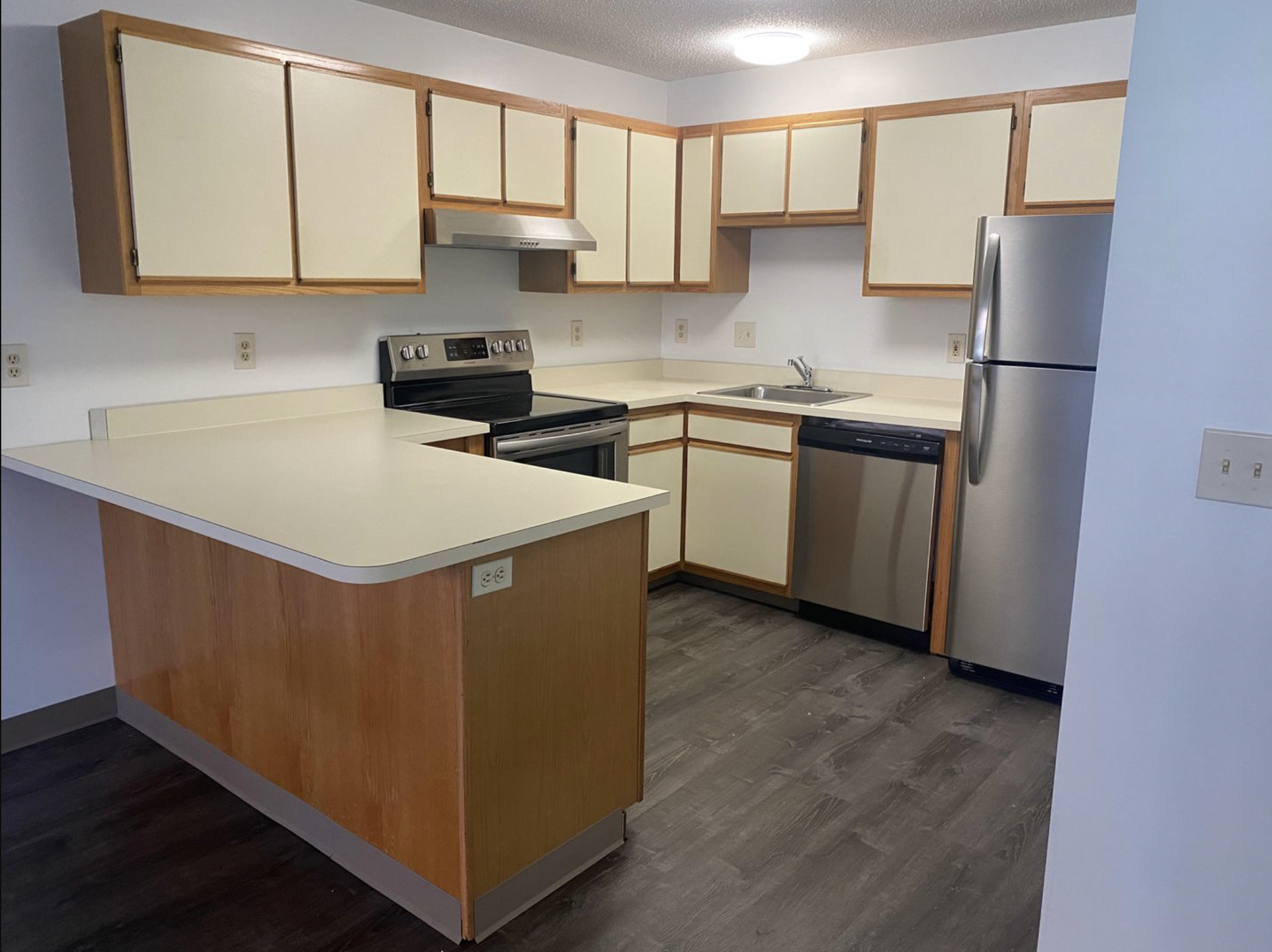 100 Washington St, Salem