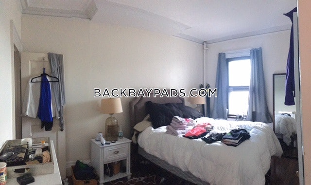 454 Beacon St, Back Bay