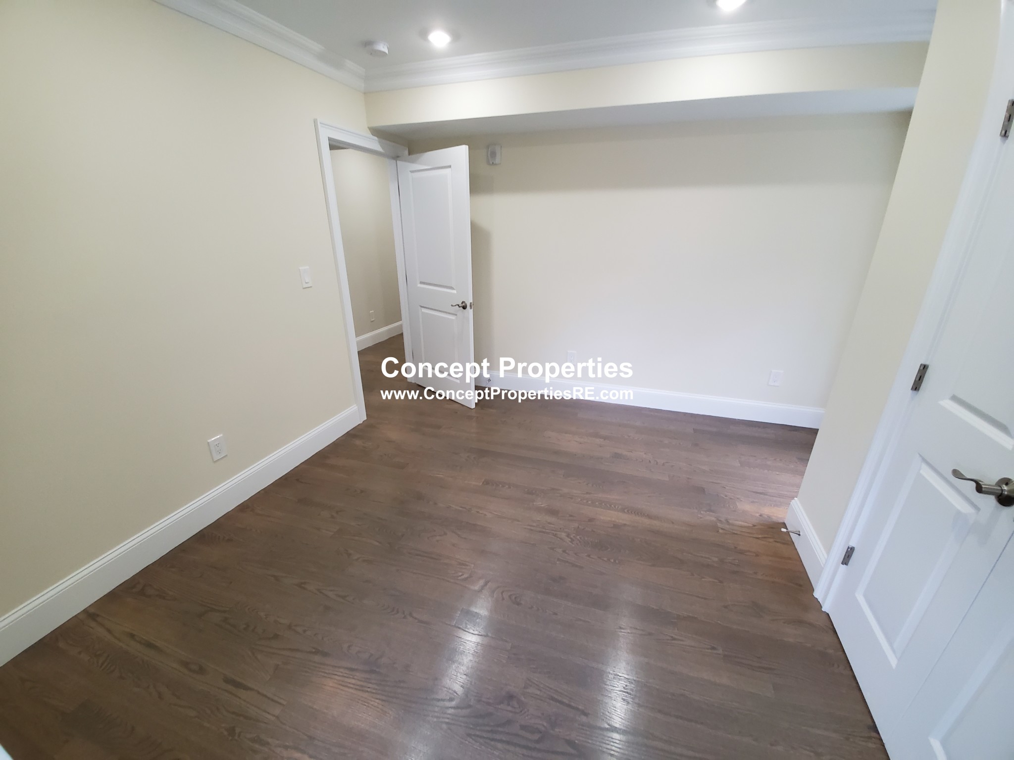 56 Cedar St, Roxbury