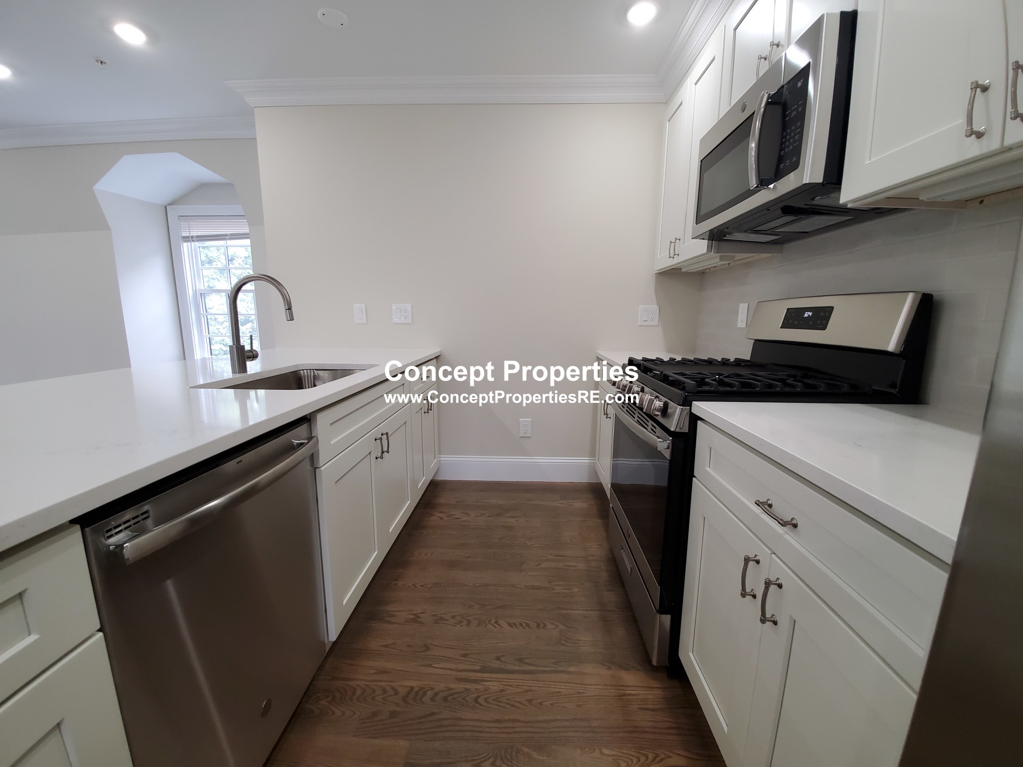 56 Cedar St, Roxbury