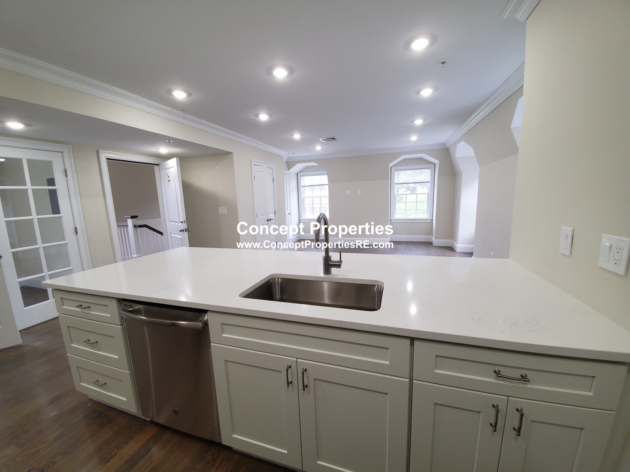 56 Cedar St, Roxbury