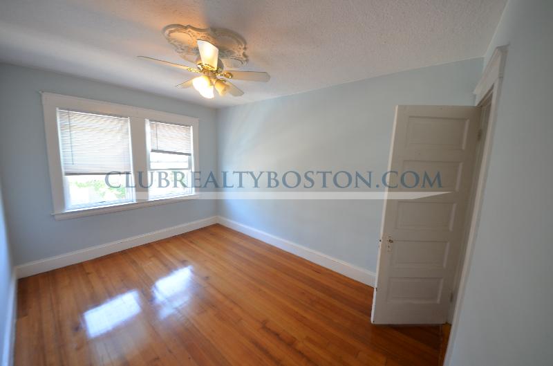 56 Montfern Ave, Brighton