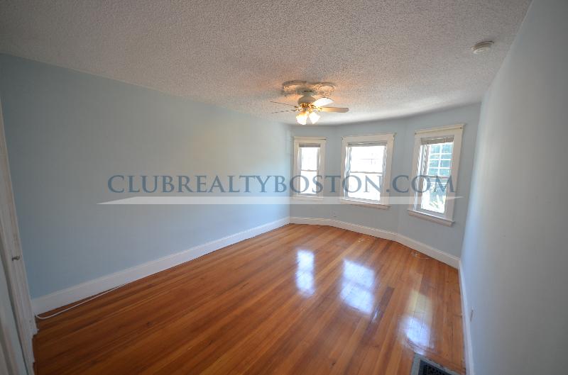 56 Montfern Ave, Brighton