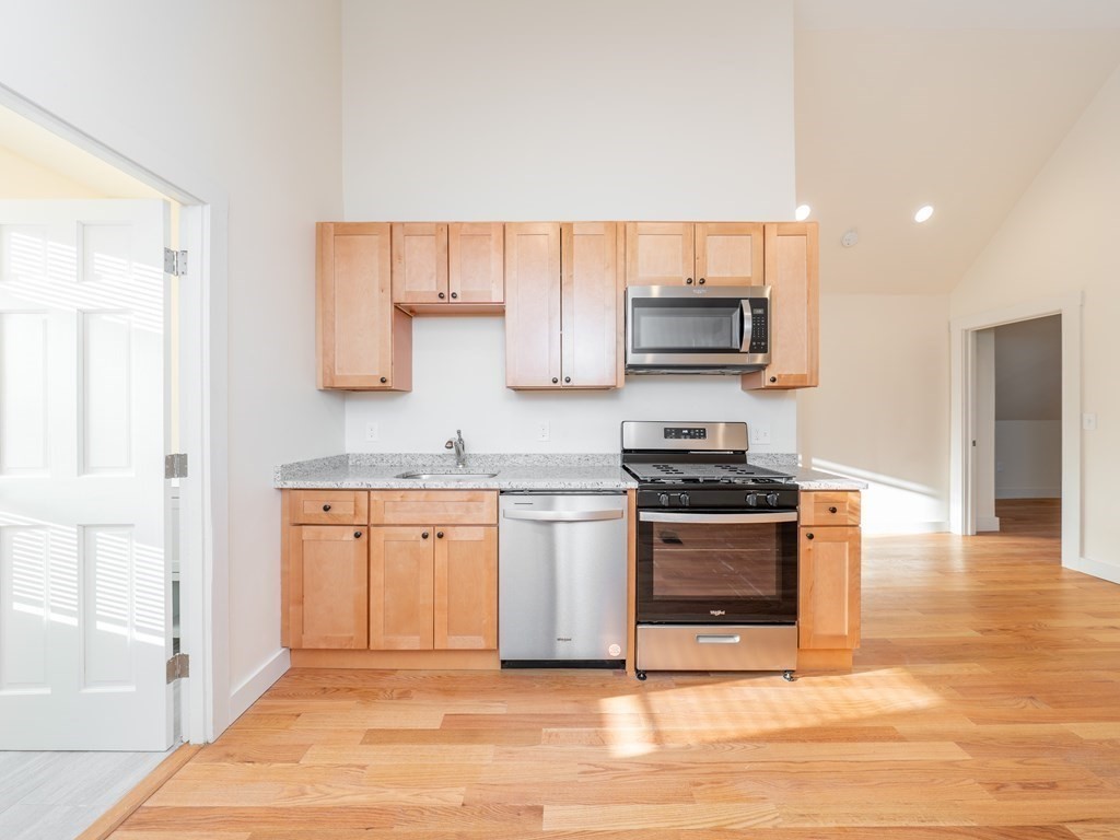 8 Orchard St, Porter Square