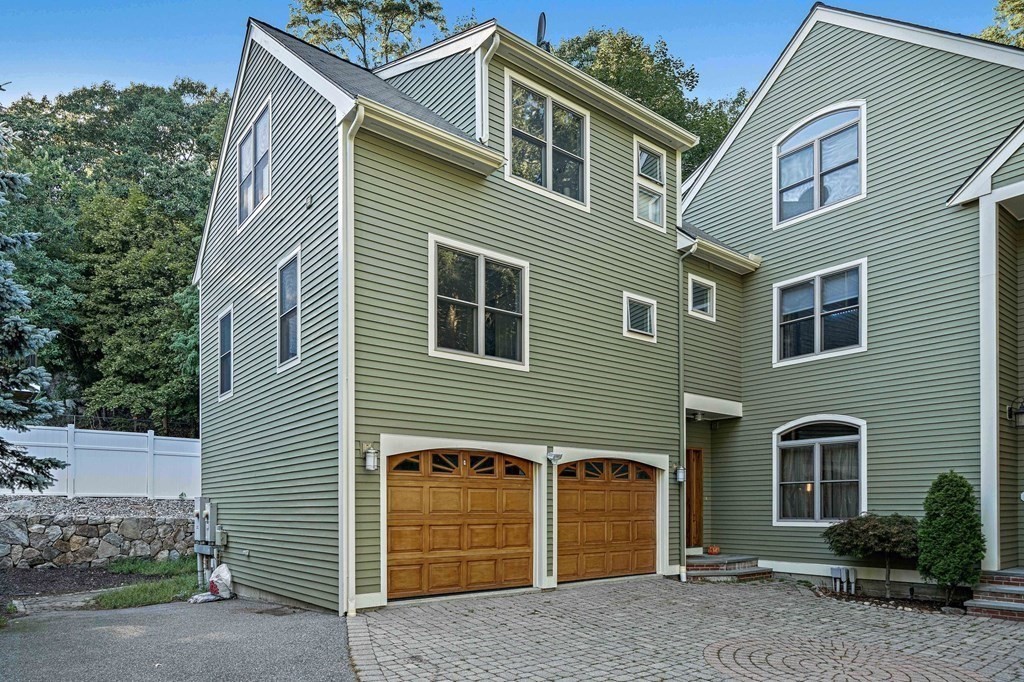 11 Thurston Rd, Newton