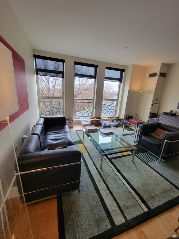 93 Winthrop St, Harvard Square