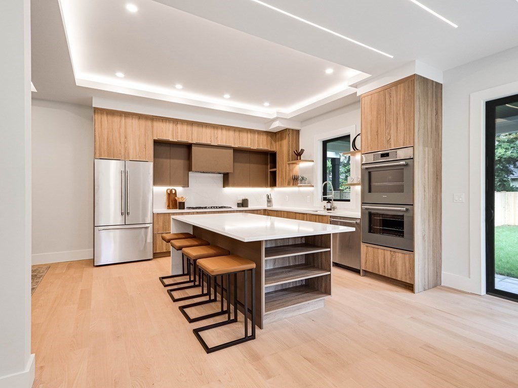 71 Lincoln St, Newton