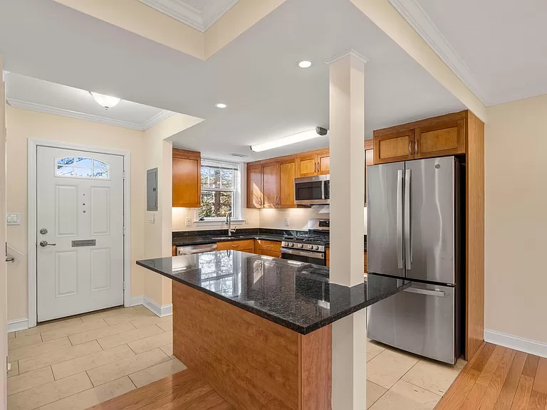 252 Independence, Brighton