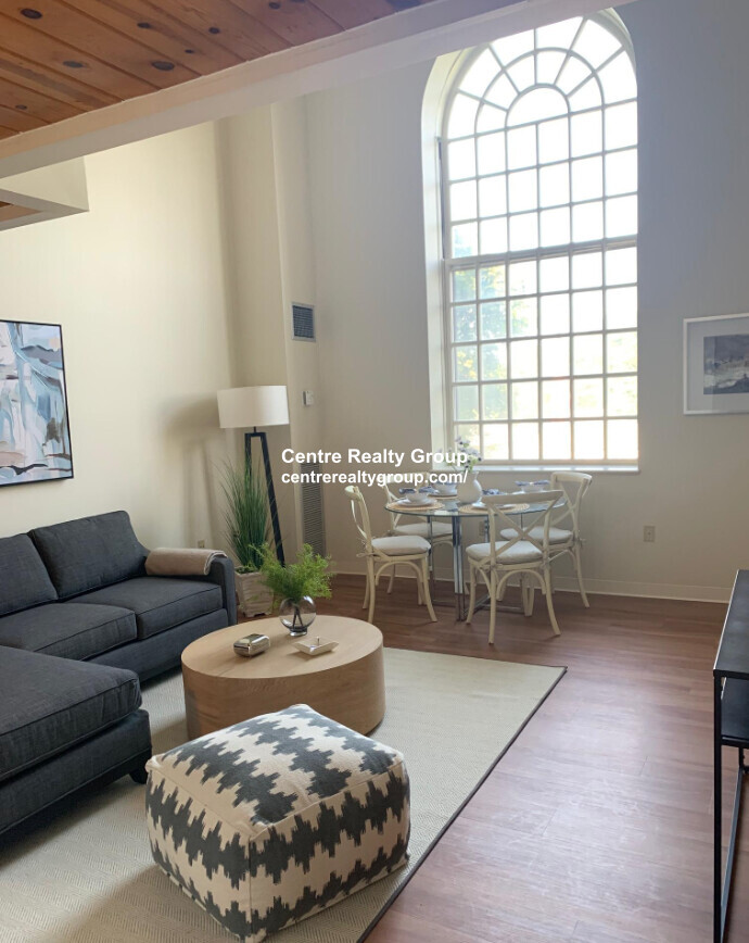 1600 Washington St, Newton