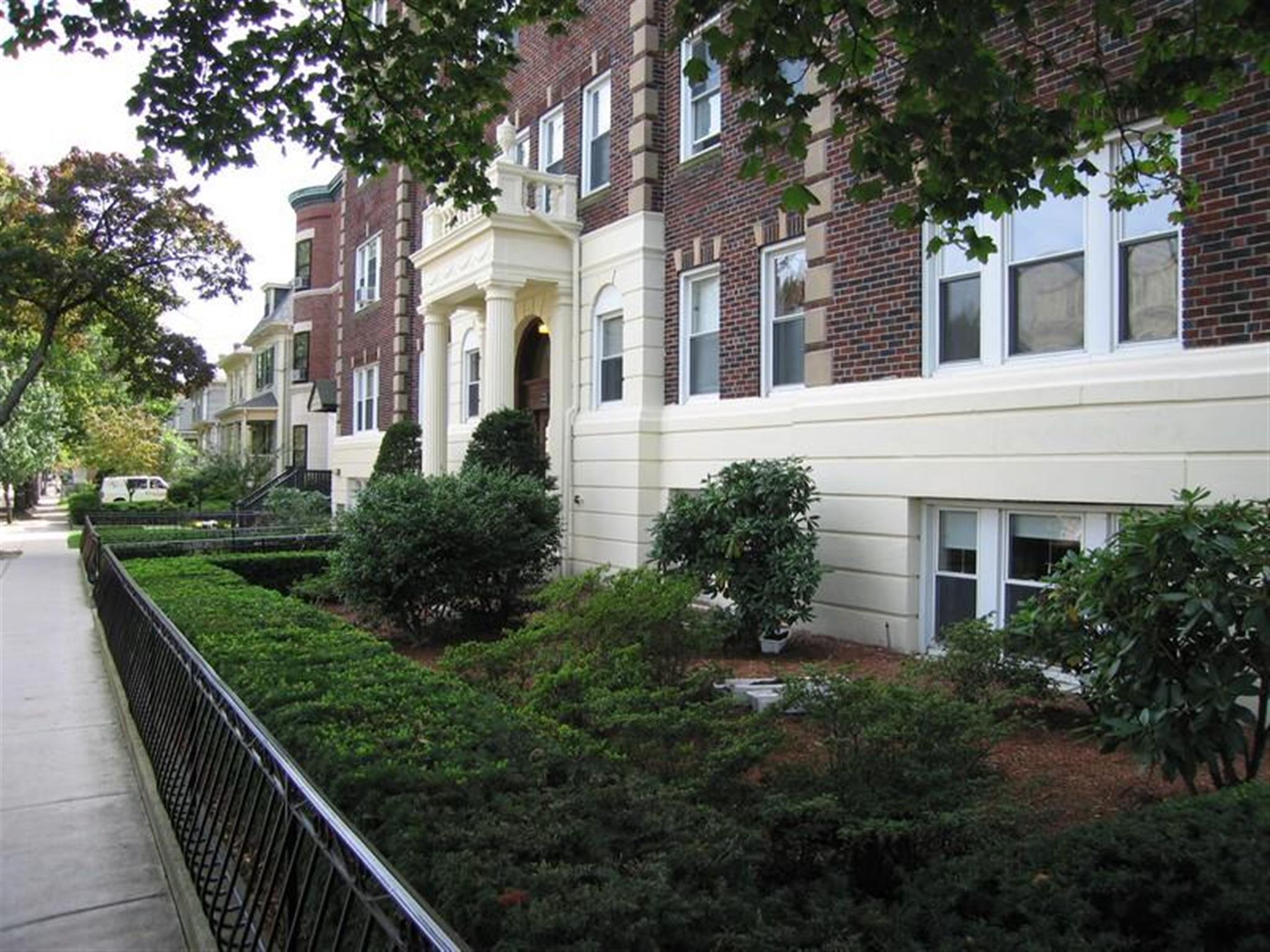 12 Wendell St, Harvard Square