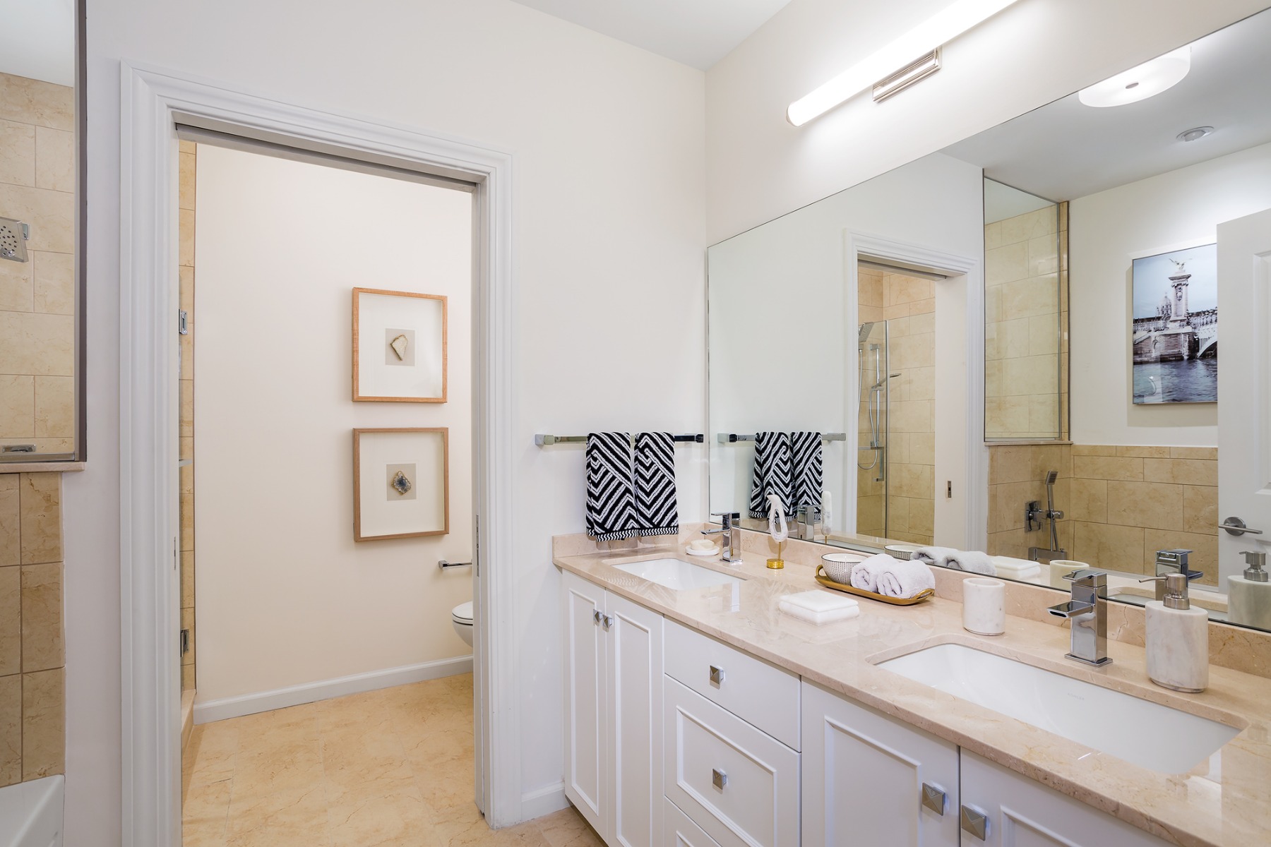 200 Estate Dr, Chestnut Hill