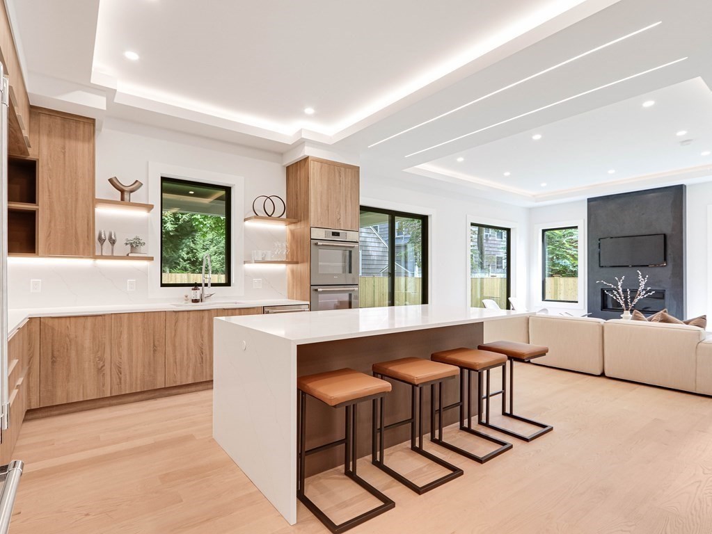 71 Lincoln St, Newton