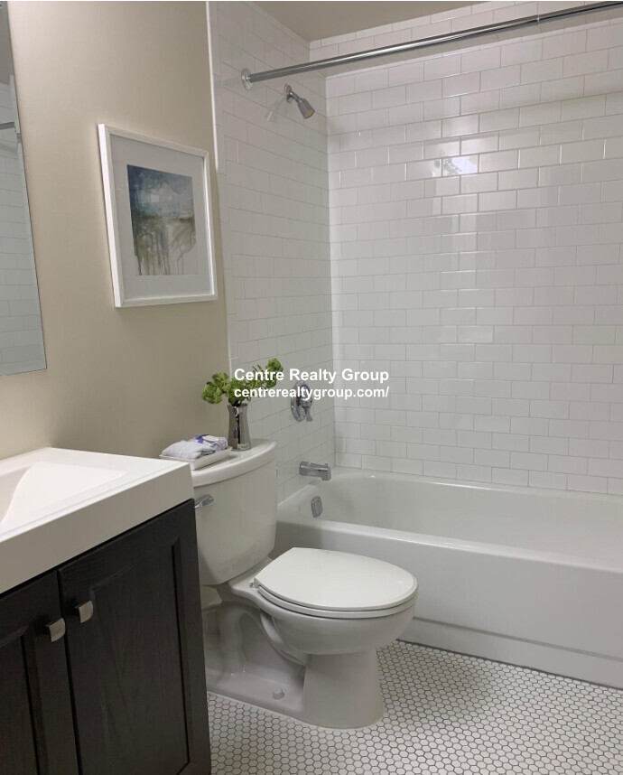 1600 Washington St, Newton