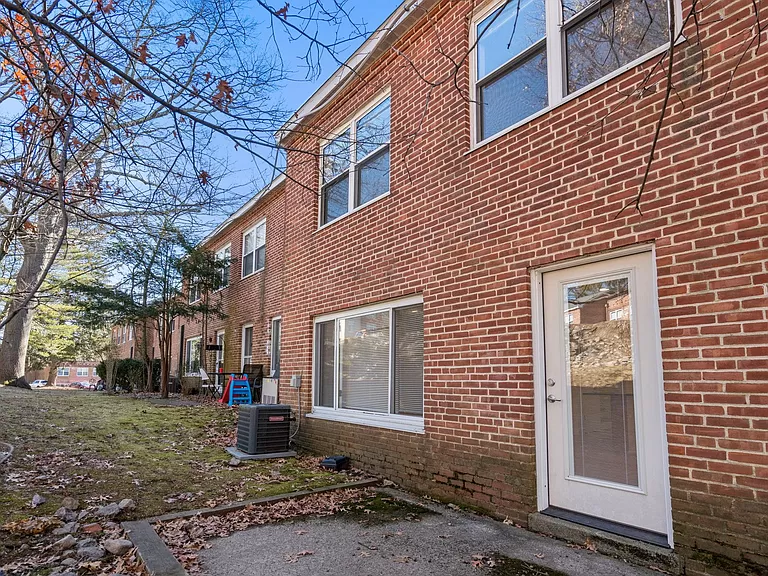 252 Independence, Brighton