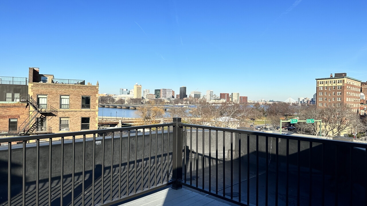 583 Beacon St, Fenway