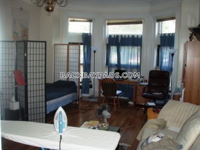 206 Commonwealth Ave, Beacon Hill