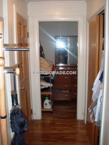 206 Commonwealth Ave, Beacon Hill