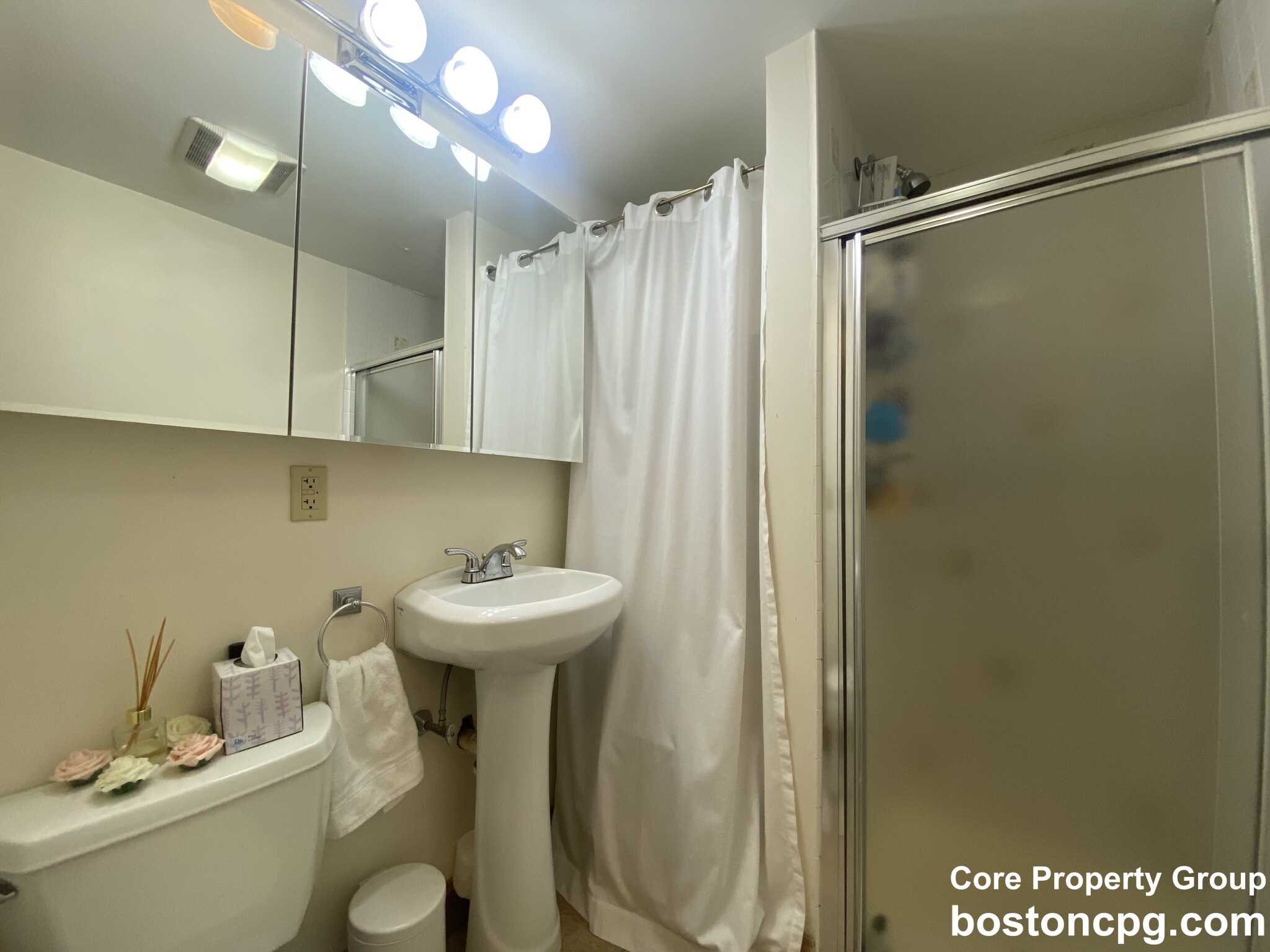 102 Endicott St, North End