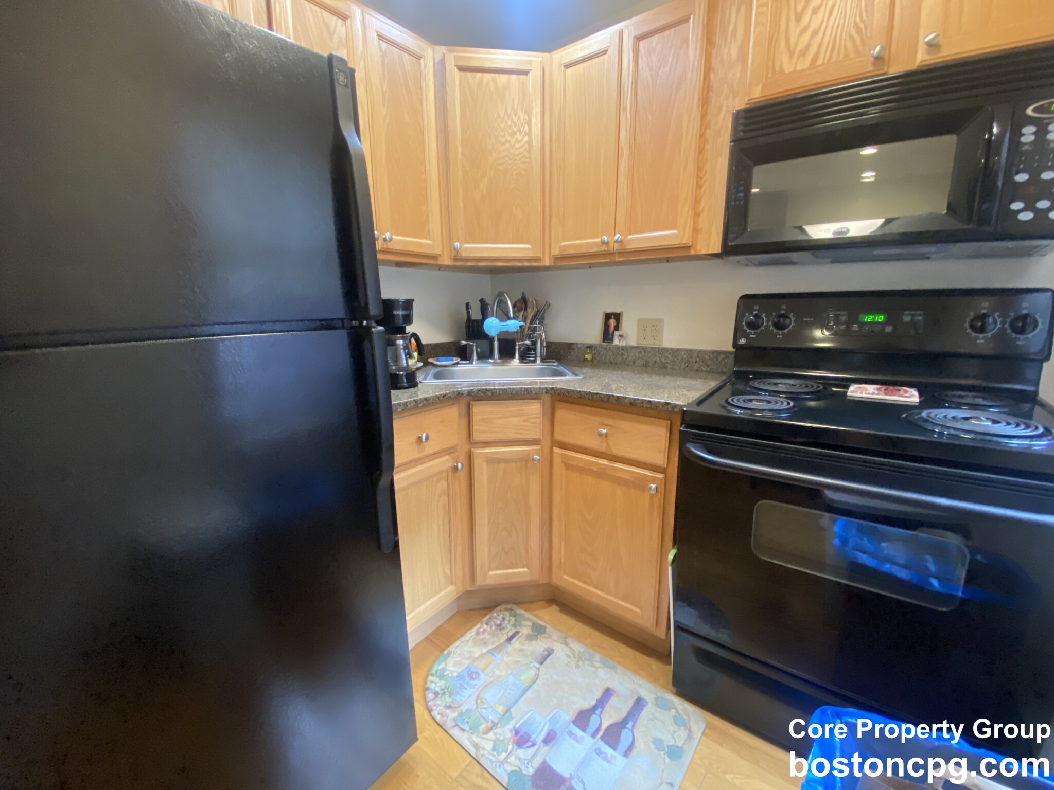 102 Endicott St, North End