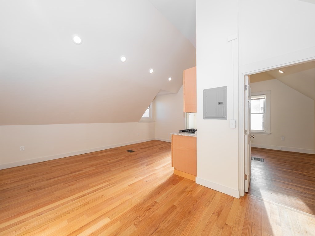 8 Orchard St, Porter Square