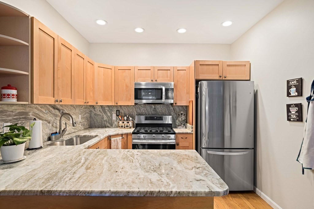 11 Thurston Rd, Newton