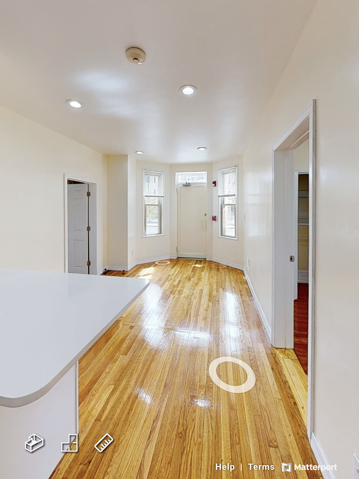 879 Beacon St, Fenway