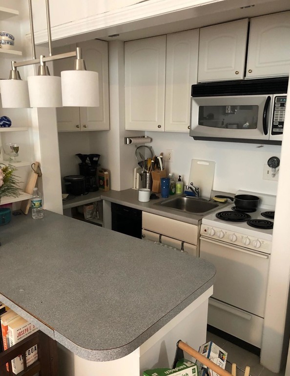 591 Beacon St, Fenway