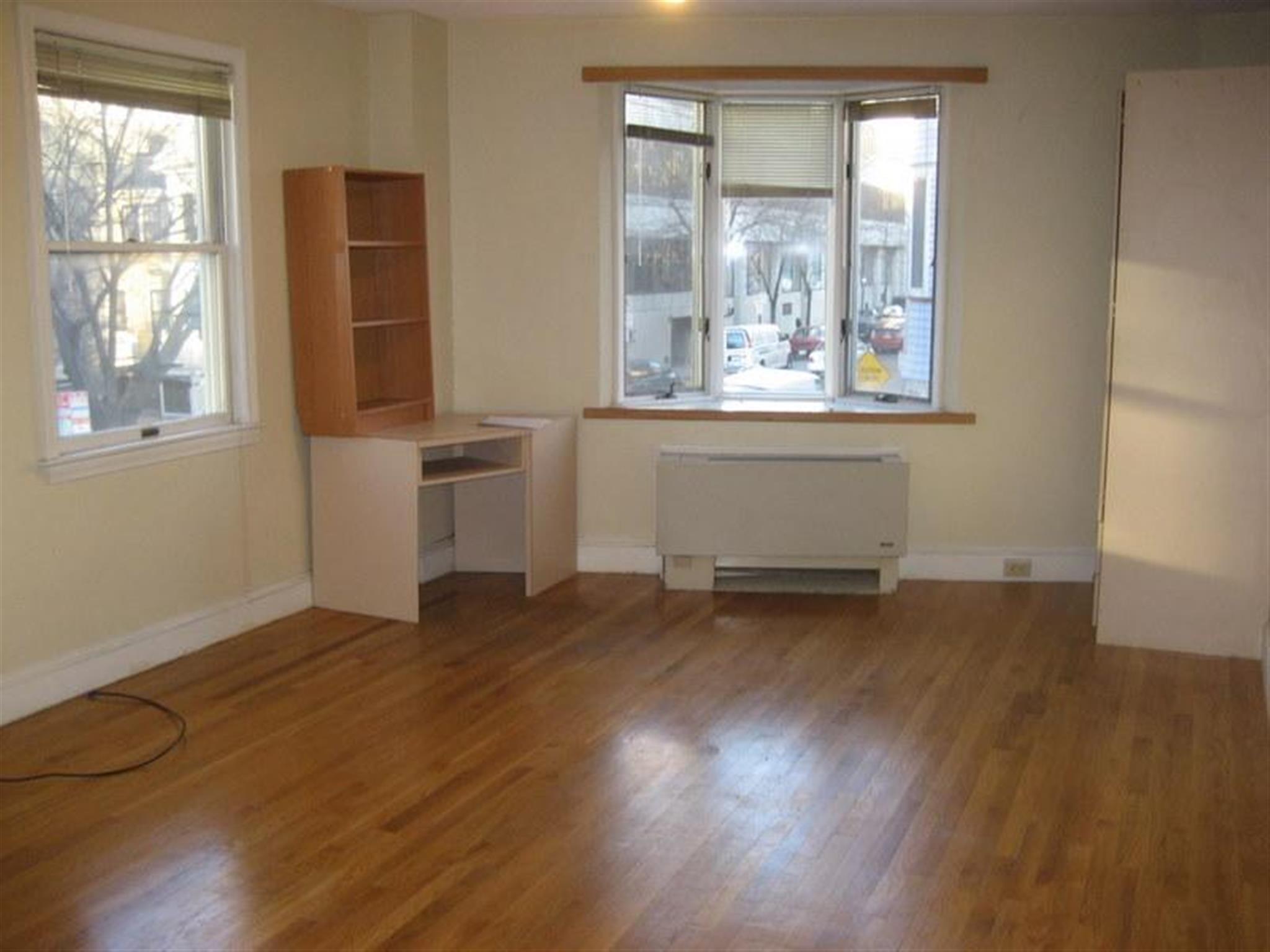 12 Mount Auburn St, Harvard Square