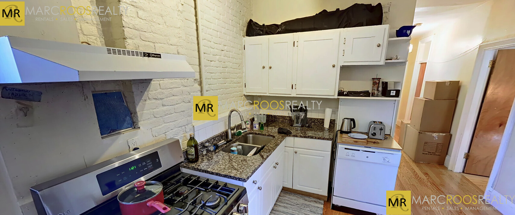 86 Hammond St, Roxbury