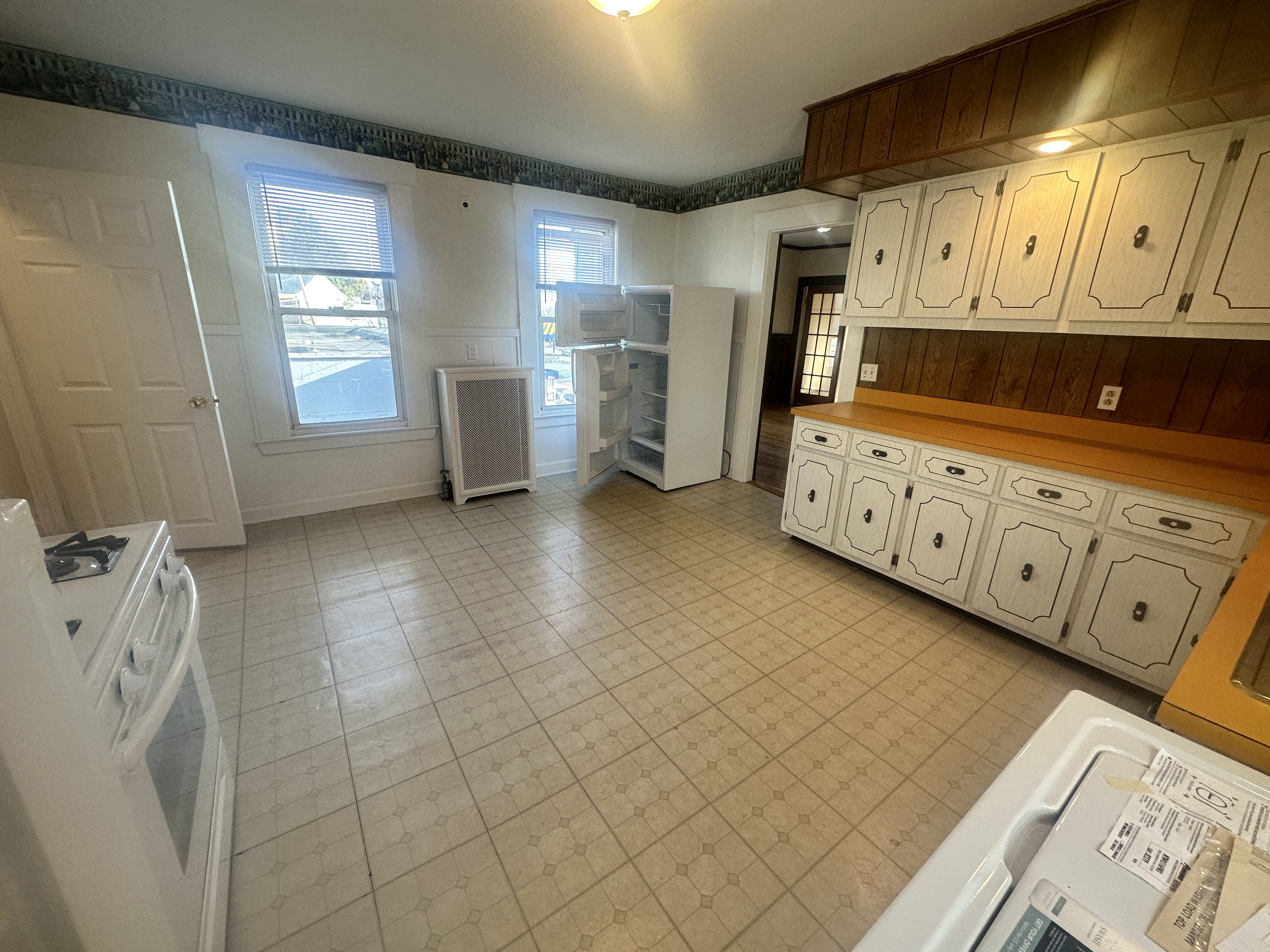 543 Broadway, Magoun Square