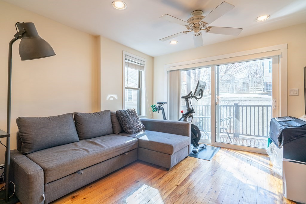 62 Hurley St, East Cambridge