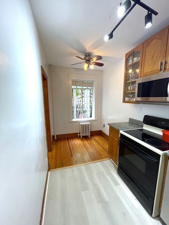 38 Linnaean St, Harvard Square