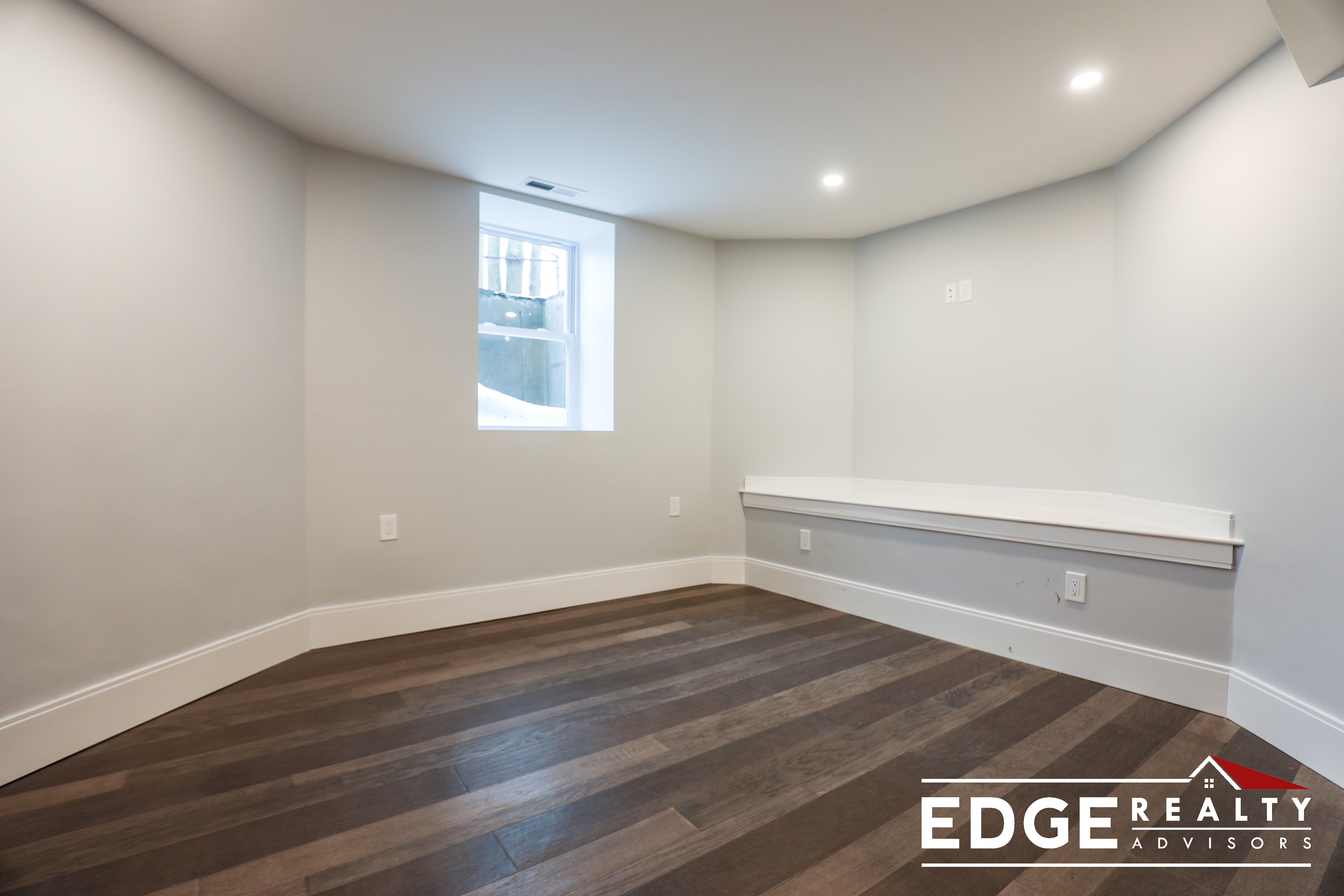 68 Calvary St, Waltham