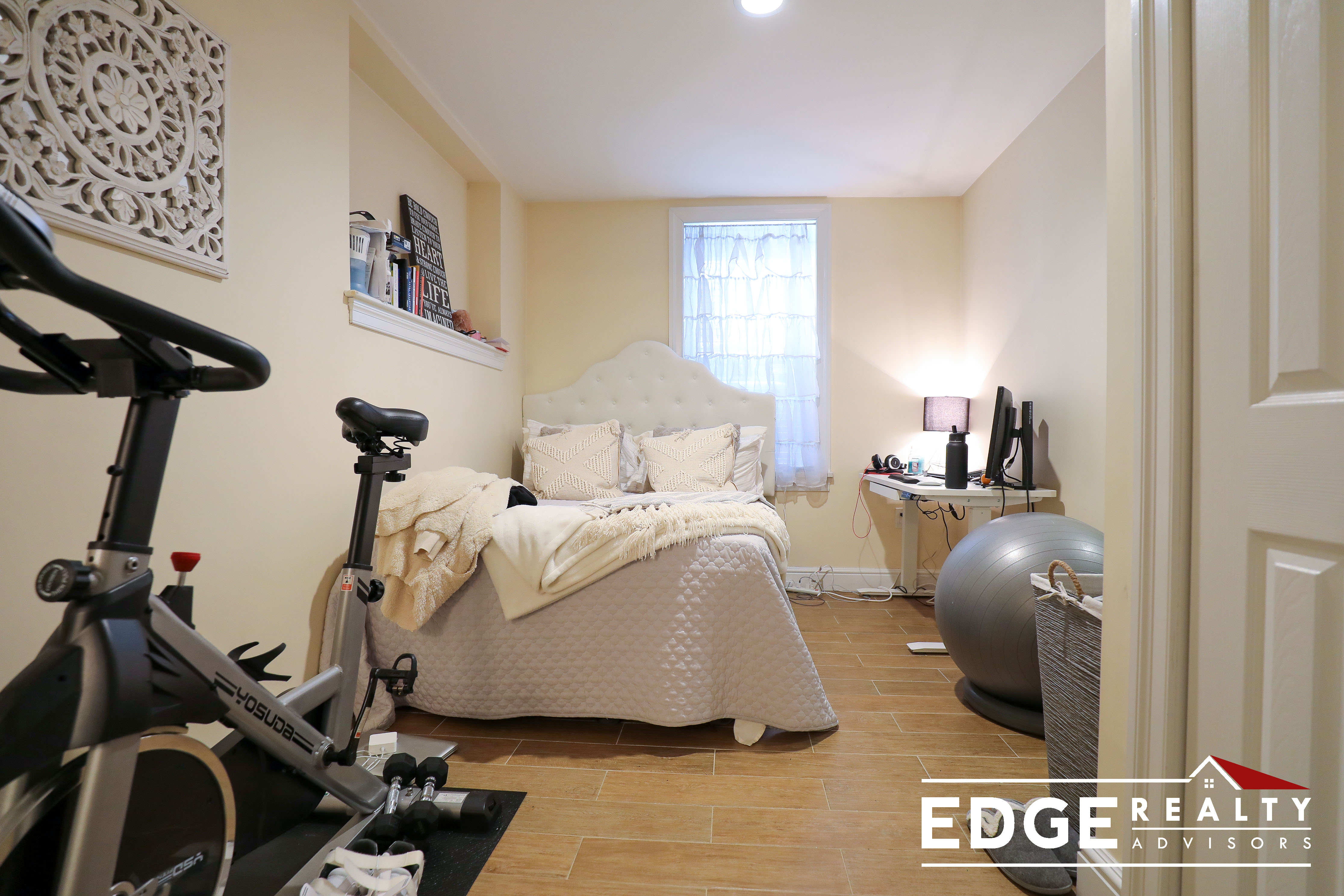 1526 Commonwealth Ave, Brighton