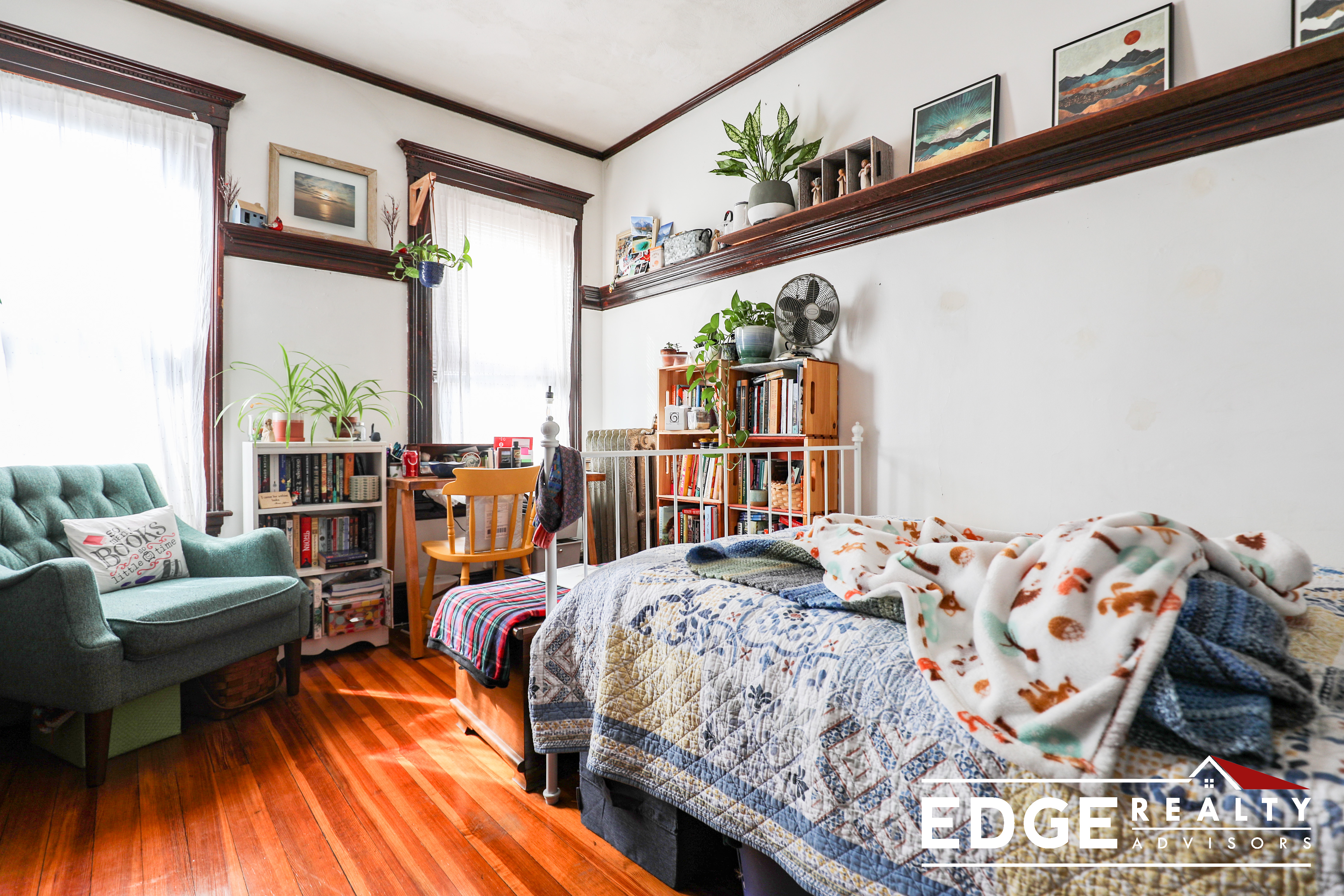 69 Oak Square Ave, Brighton