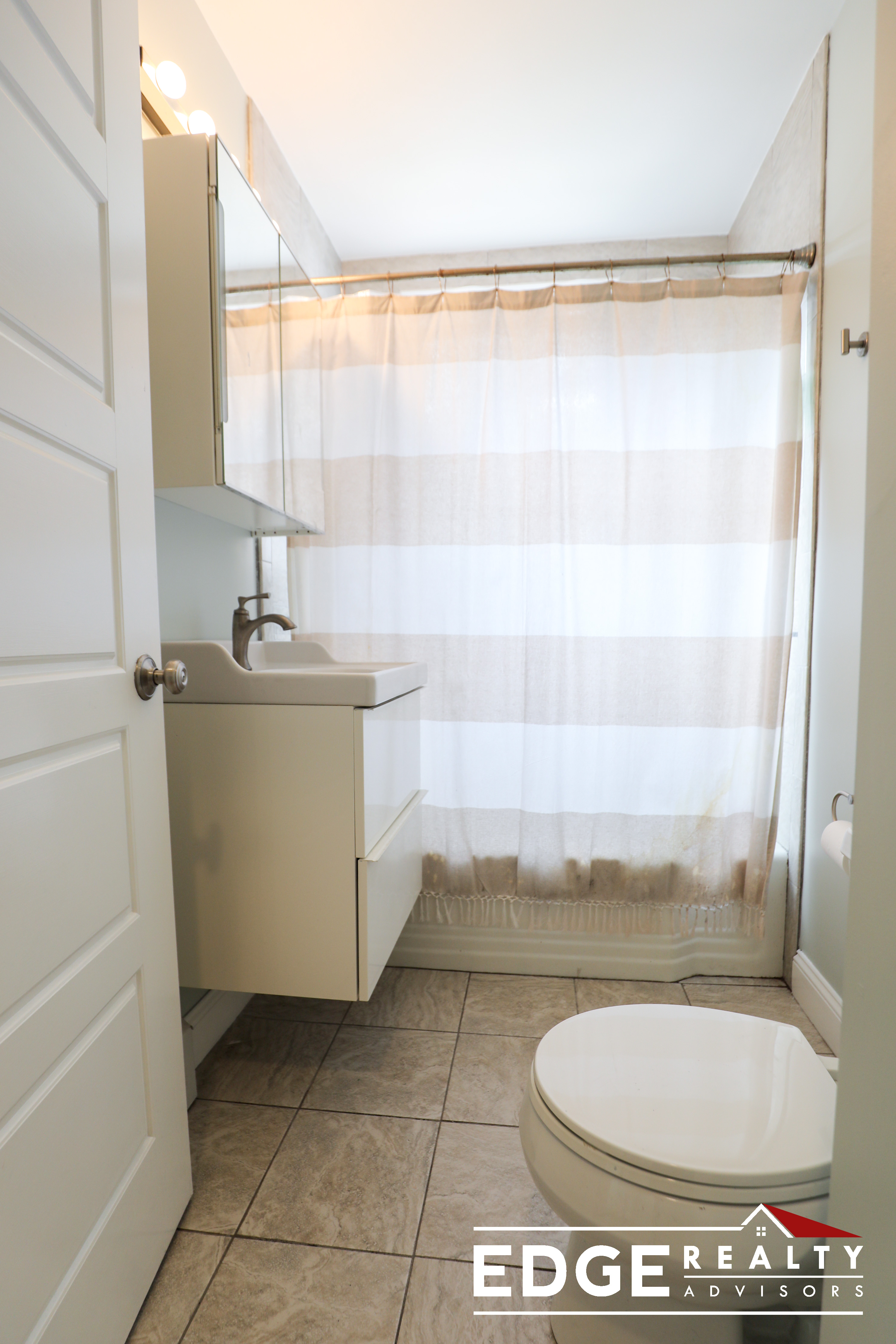 1526 Commonwealth Ave, Brighton