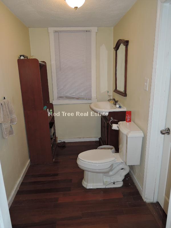 72 Hillside St, Mission Hill