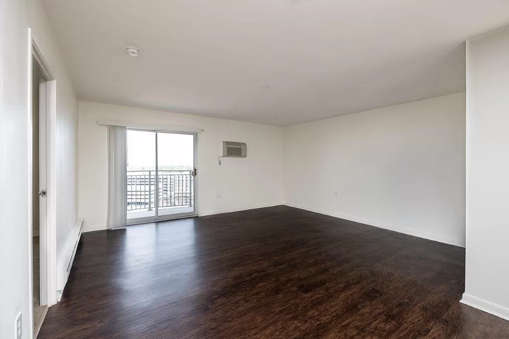 95 Squantum St, North Quincy