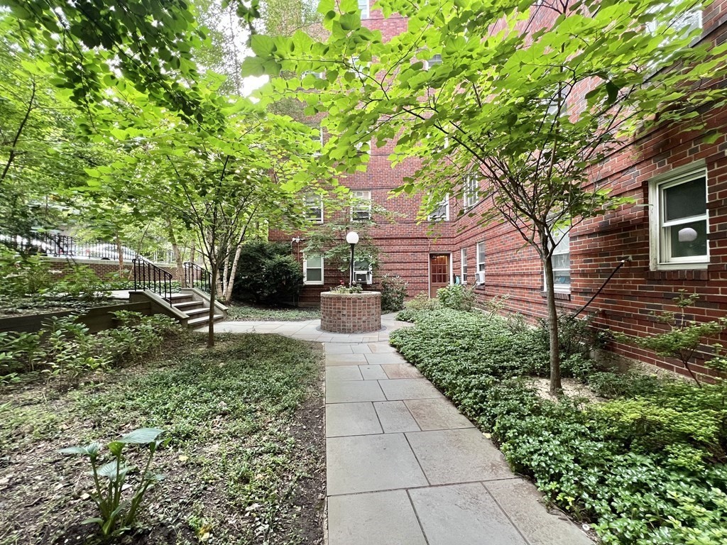 36 Highland Ave, Mid Cambridge