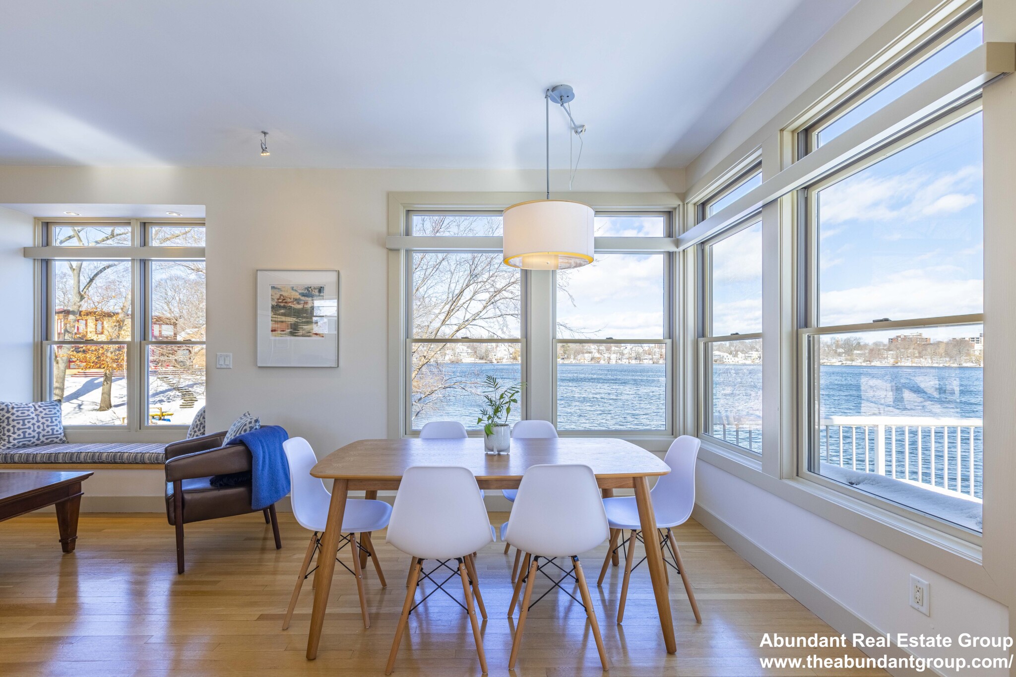 104 Spy Pond Pkwy, Arlington