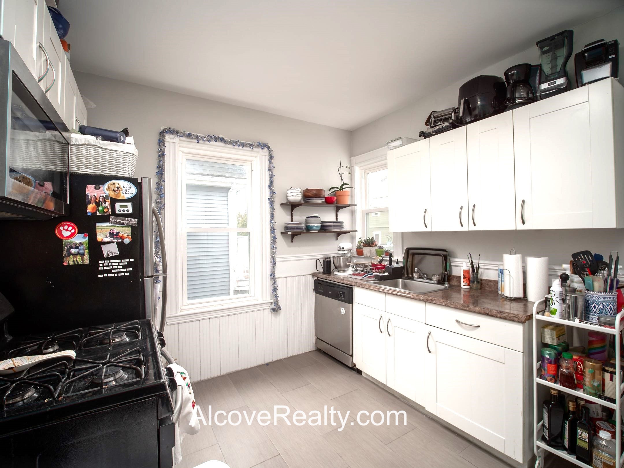 81 Bristol Rd, Medford