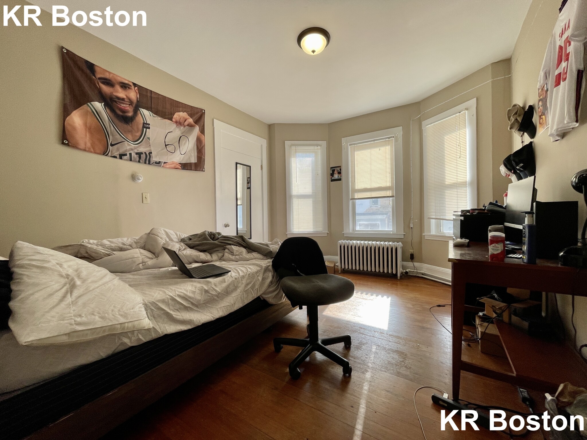 8 Sunset St, Mission Hill