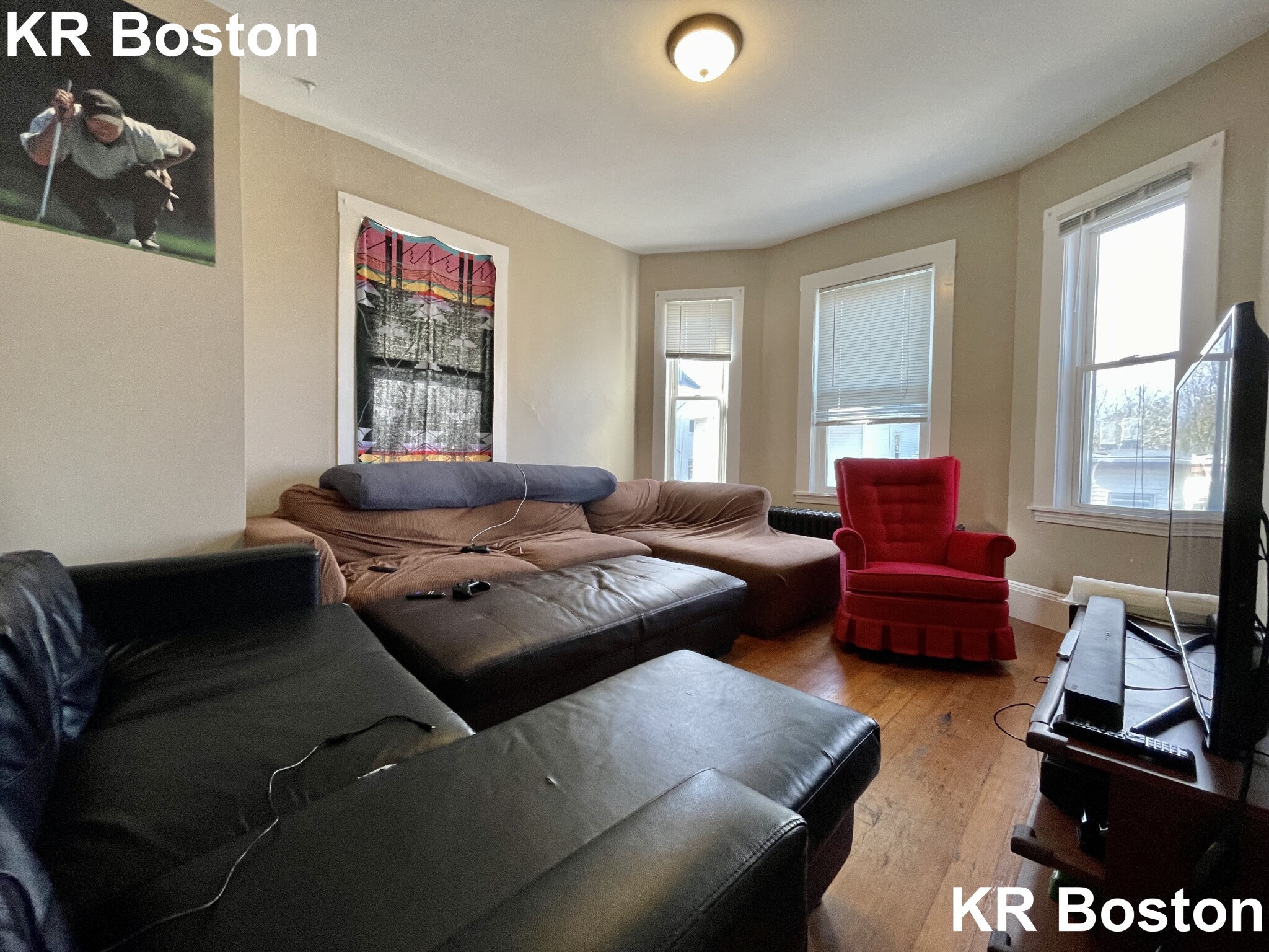 8 Sunset St, Mission Hill