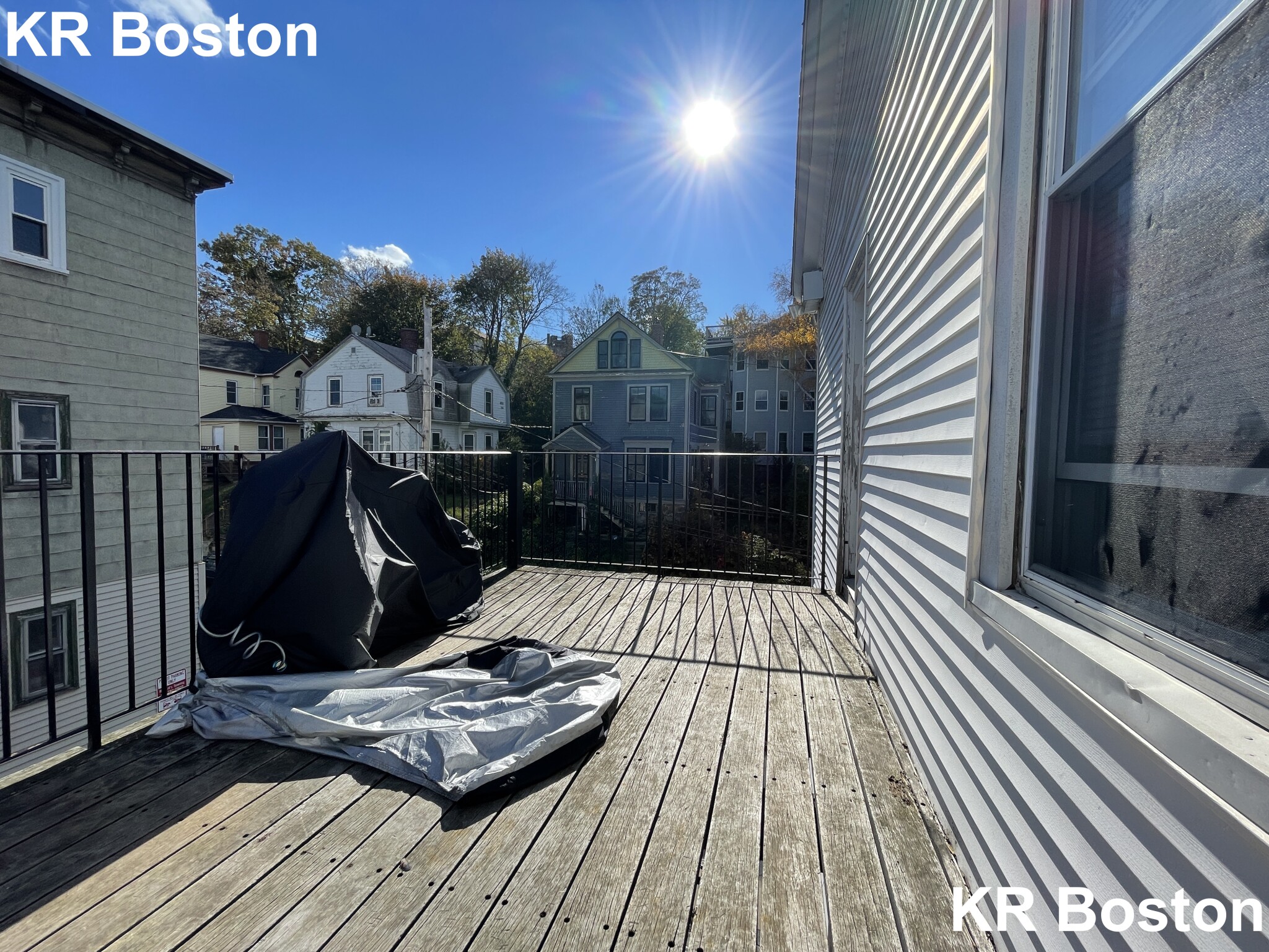 8 Sunset St, Mission Hill