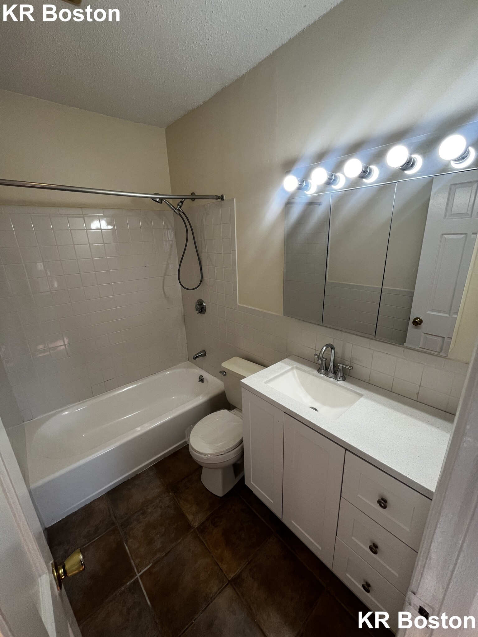 6 Barrows St, Allston